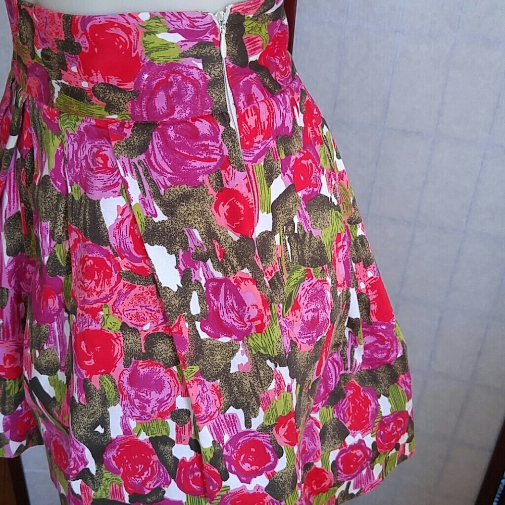 Skirt - Picture 5 of 9